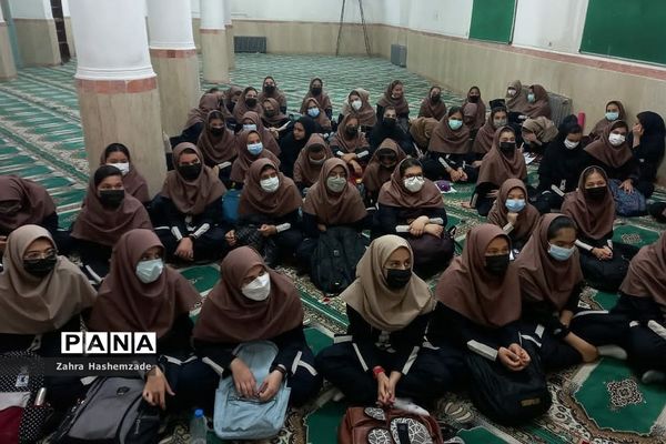 همایش مقابله با اضطراب امتحانی در دبیرستان مهدیه ناحیه یک شهرری