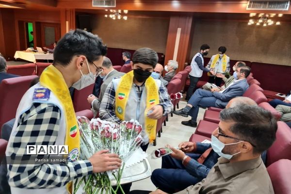 آیین تجلیل از معلمان نمونه استانی و منطقه‌ای در منطقه ۱۳ شهر تهران