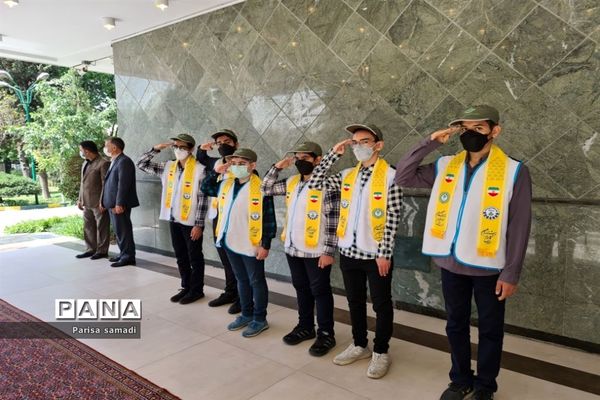 آیین تجلیل از معلمان نمونه استانی و منطقه‌ای در منطقه ۱۳ شهر تهران