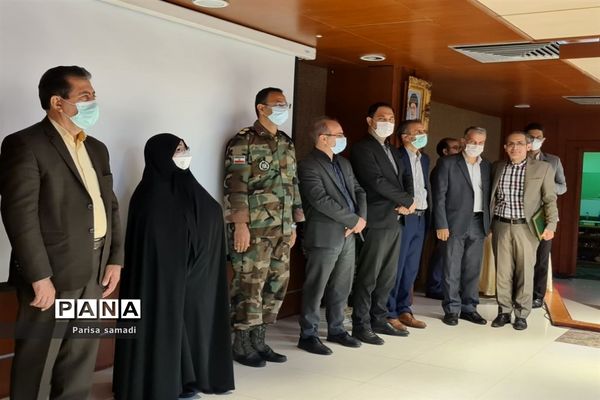 آیین تجلیل از معلمان نمونه استانی و منطقه‌ای در منطقه ۱۳ شهر تهران