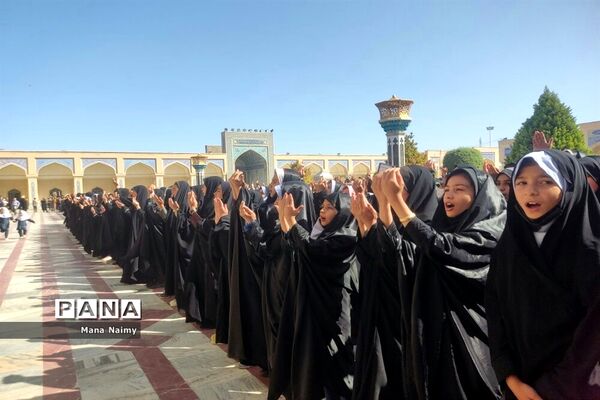 اجرای بزرگ سرود سلام فرمانده در کاشمر