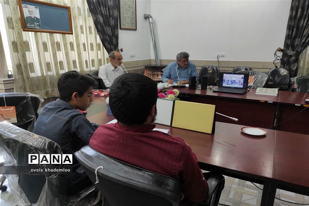 سومین مرحله مناظره دانش‌آموزی پسران نکا و گلوگاه