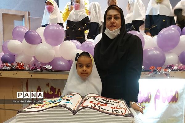 برگزاری‌جشن الفبا در بین دانش‌آموزان کلاس اولی رودهن