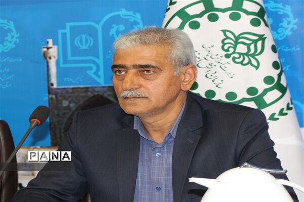برگزاری مرحله فینال مسابقات مناظره دانش‌آموزی در اصفهان