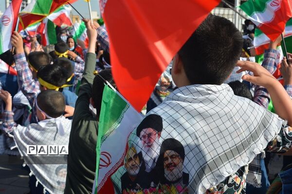 مراسم اجرای سرود سلام فرمانده در مشهد الرضا(ع)