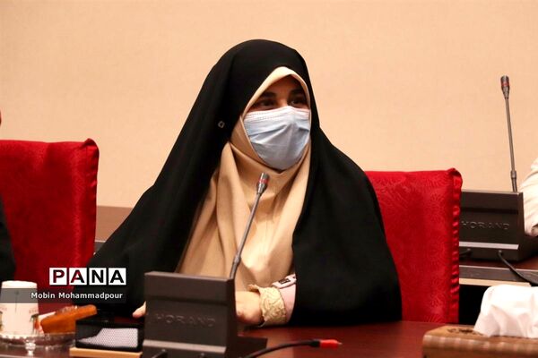 نشست صمیمی فرمانده سپاه عاشورا آذربایجان شرقی با اصحاب رسانه