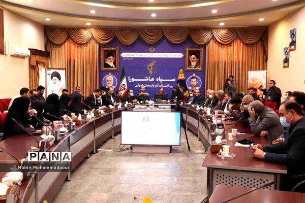 نشست صمیمی فرمانده سپاه عاشورا آذربایجان شرقی با اصحاب رسانه