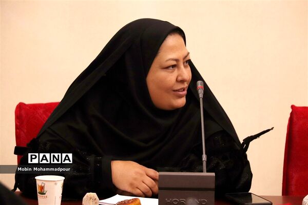 نشست صمیمی فرمانده سپاه عاشورا آذربایجان شرقی با اصحاب رسانه