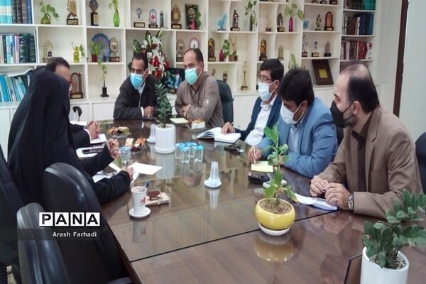 جلسه کمیته تبلیغات نخستین کنگره شهدای فرهنگی و دانش‌آموزی استان بوشهر
