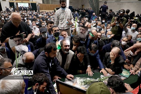 مراسم تشییع پیکر مرحوم  آیت الله فاطمی‌نیا در دانشگاه تهران
