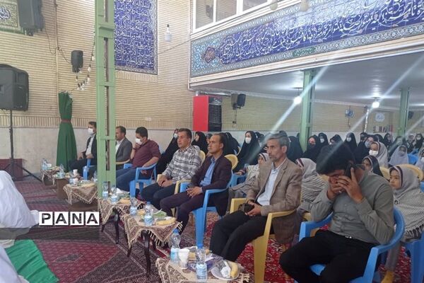 برگزاری محفل انس با قرآن کریم توسط دانش‌آموزان دختر مجتمع شهید صفری نیسیان اردستان