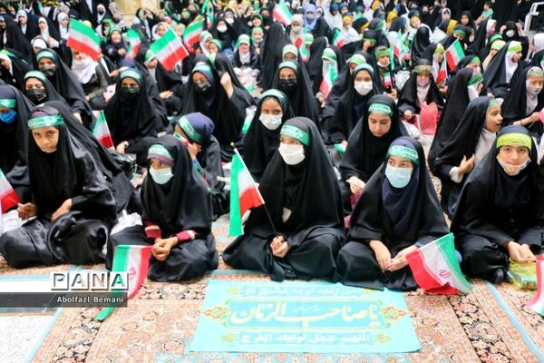 اجرای سرود سلام فرمانده در مسجد مقدس جمکران-1