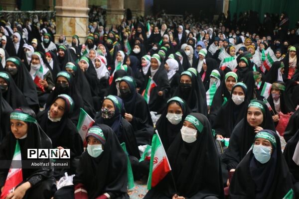 اجرای سرود سلام فرمانده در مسجد مقدس جمکران-1