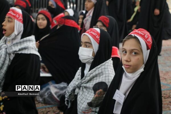 اجرای سرود سلام فرمانده در مسجد مقدس جمکران-1