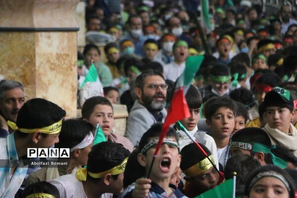 اجرای سرود سلام فرمانده در مسجد مقدس جمکران-1