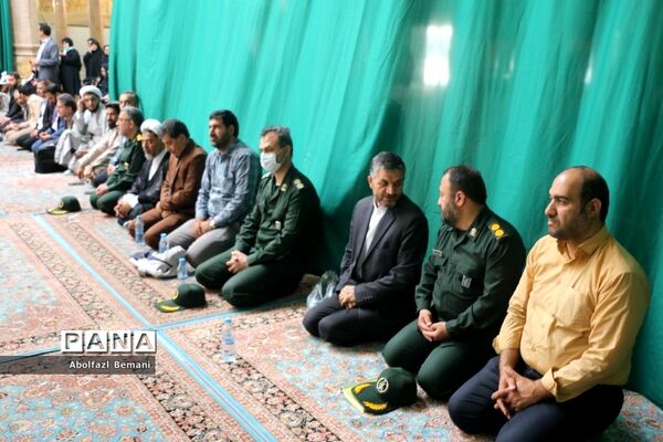 اجرای سرود سلام فرمانده در مسجد مقدس جمکران-1