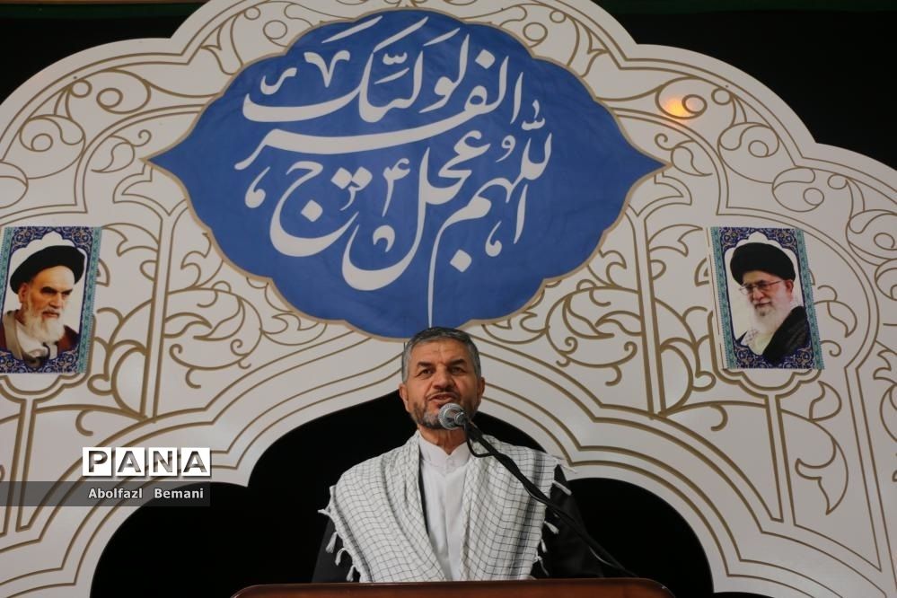 همخوانی سرود سلام فرمانده در مسجد مقدس جمکران-2