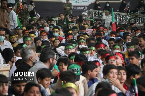 همخوانی سرود سلام فرمانده در مسجد مقدس جمکران-2
