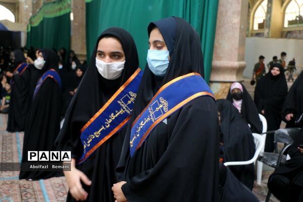همخوانی سرود سلام فرمانده در مسجد مقدس جمکران-2