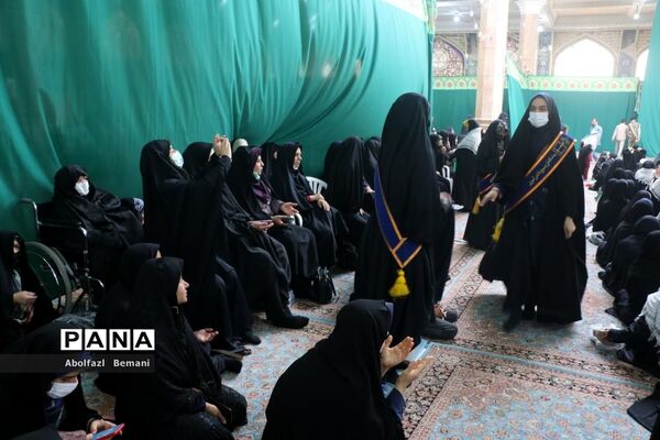 همخوانی سرود سلام فرمانده در مسجد مقدس جمکران-2