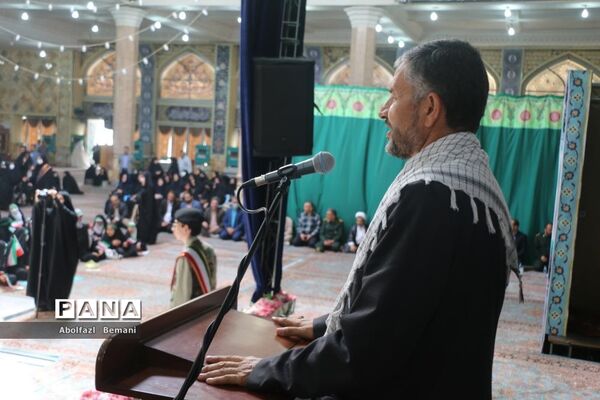همخوانی سرود سلام فرمانده در مسجد مقدس جمکران-2