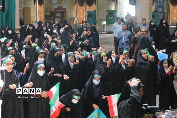 همخوانی سرود سلام فرمانده در مسجد مقدس جمکران-2