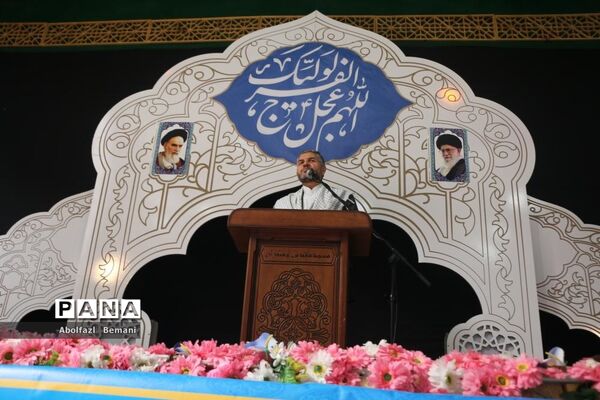 همخوانی سرود سلام فرمانده در مسجد مقدس جمکران-2