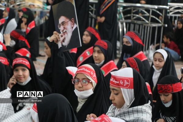 همخوانی سرود سلام فرمانده در مسجد مقدس جمکران-2