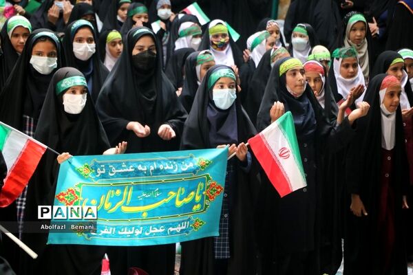همخوانی سرود سلام فرمانده در مسجد مقدس جمکران-2