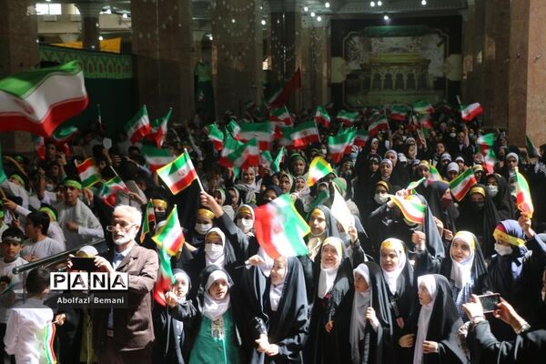 اجرای سرود سلام فرمانده در مسجد مقدس جمکران-3