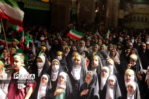 اجرای سرود 1400 نفری سلام فرمانده دانش آموزان در مسجد جمکران-4
