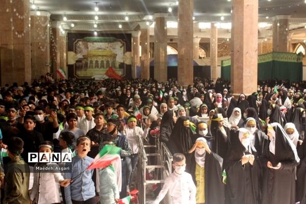 اجرای سرود 1400 نفری سلام فرمانده دانش آموزان در مسجد جمکران-4