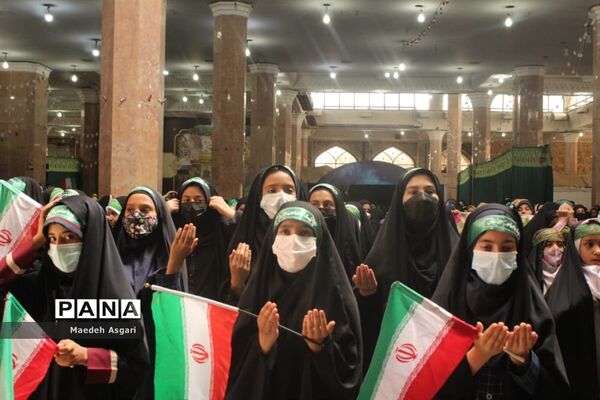 اجرای سرود 1400 نفری سلام فرمانده دانش آموزان در مسجد جمکران-4