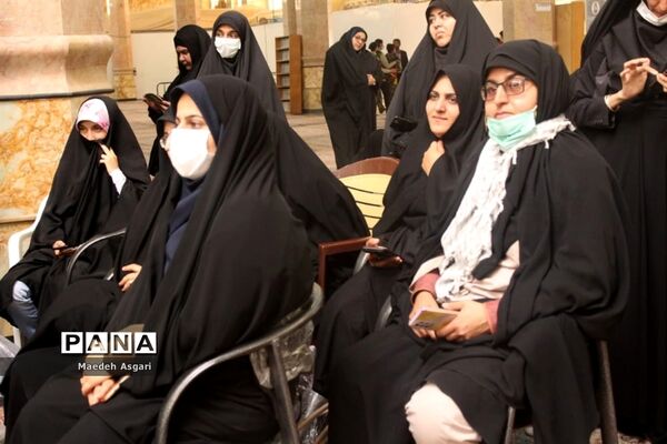 اجرای سرود 1400 نفری سلام فرمانده دانش آموزان در مسجد جمکران-4