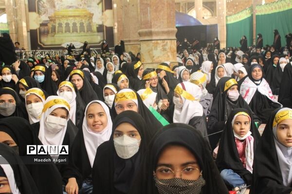 اجرای سرود 1400 نفری سلام فرمانده دانش آموزان در مسجد جمکران-4
