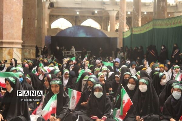 اجرای سرود 1400 نفری سلام فرمانده دانش آموزان در مسجد جمکران-4