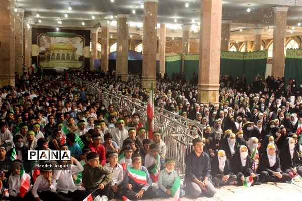 اجرای سرود 1400 نفری سلام فرمانده دانش آموزان در مسجد جمکران-4