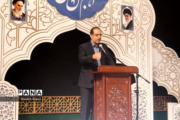 اجرای سرود 1400 نفری سلام فرمانده دانش آموزان در مسجد جمکران-4