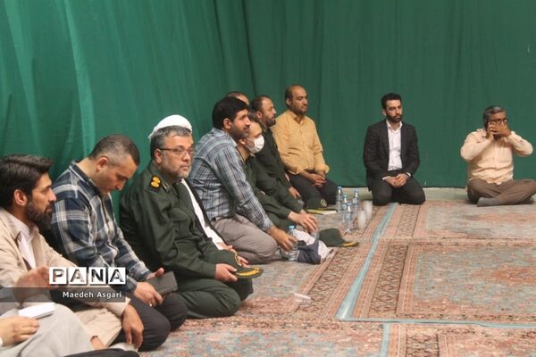 اجرای سرود 1400 نفری سلام فرمانده دانش آموزان در مسجد جمکران-4