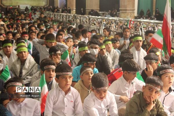 اجرای سرود 1400 نفری سلام فرمانده دانش آموزان در مسجد جمکران-4