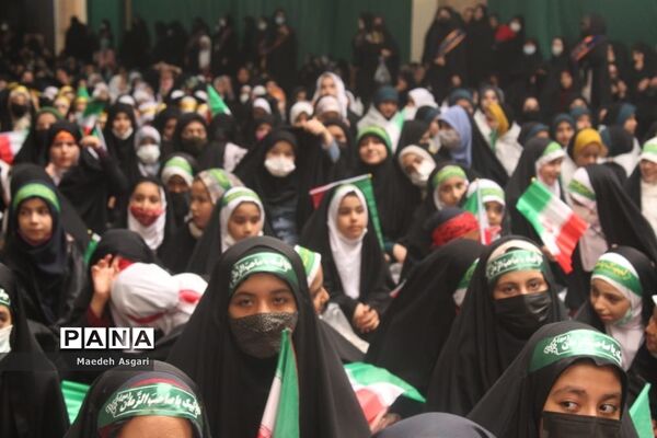 اجرای سرود 1400 نفری سلام فرمانده دانش آموزان در مسجد جمکران-4