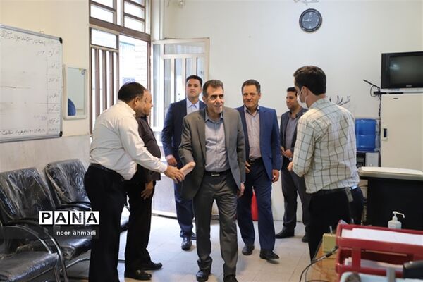 بازدید مدیرکل آموزش و پرورش از آموزش و پرورش ناحیه3 کرمانشاه