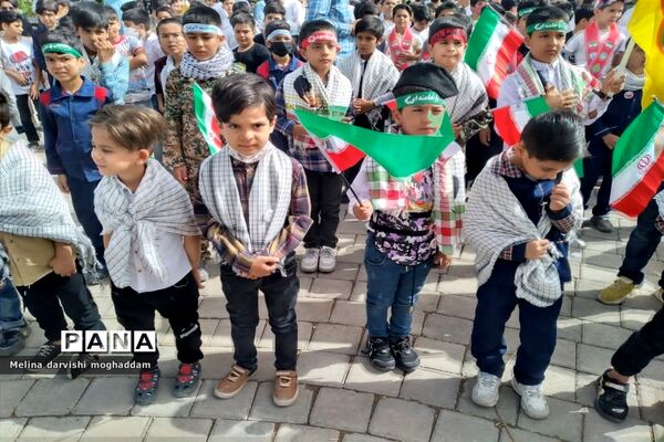 همنوایی سرود سلام فرمانده در تربت جام