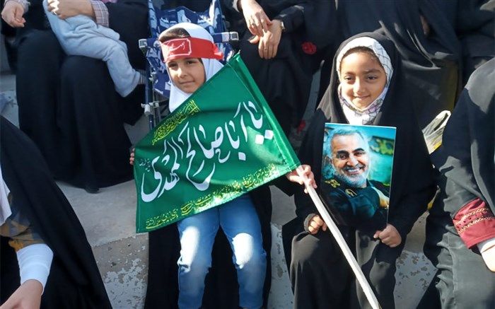 غوغای دهه نودی و هشتادی‌ها در همایش نسل امام زمانی‌ها/ فیلم