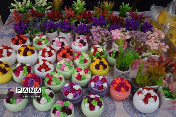 نمایشگاه فرهنگی هنری و جشنواره غذا در دبیرستان شهید آوینی منطقه5