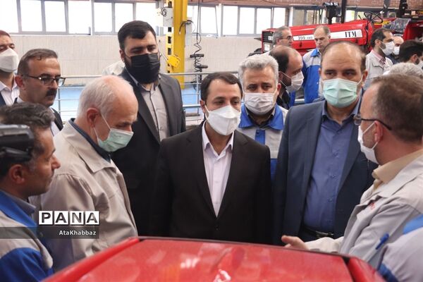 بازدید رئیس کل بانک مرکزی از صنعت استان آذربایجان آذربایجان شرقی