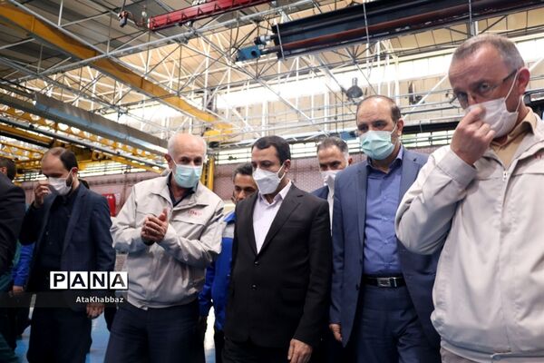 بازدید رئیس کل بانک مرکزی از صنعت استان آذربایجان آذربایجان شرقی