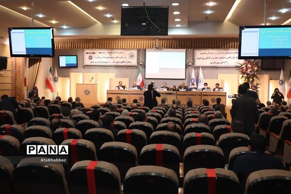 بازدید رئیس کل بانک مرکزی از صنعت استان آذربایجان آذربایجان شرقی