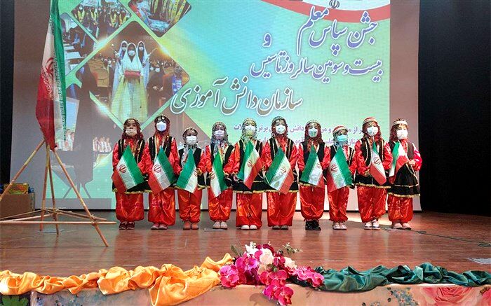 برگزاری مراسم سالروز تاسیس سازمان دانش‌آموزی استان زنجان / فیلم