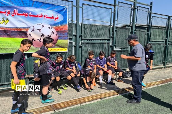 برگزاری مسابقات ۶ جانبه فوتبال به‌مناسبت آزادی خرمشهر در تهران